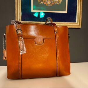 Gorgeous Leather Purse 👜